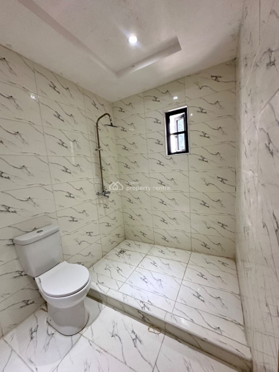 Beautifully Built 4 Bedroom Terrace Duplex with Pool and Gym, Lekki Phase 1, Lekki, Lagos, Terraced Duplex for Rent