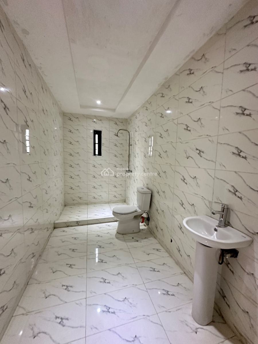 Beautifully Built 4 Bedroom Terrace Duplex with Pool and Gym, Lekki Phase 1, Lekki, Lagos, Terraced Duplex for Rent