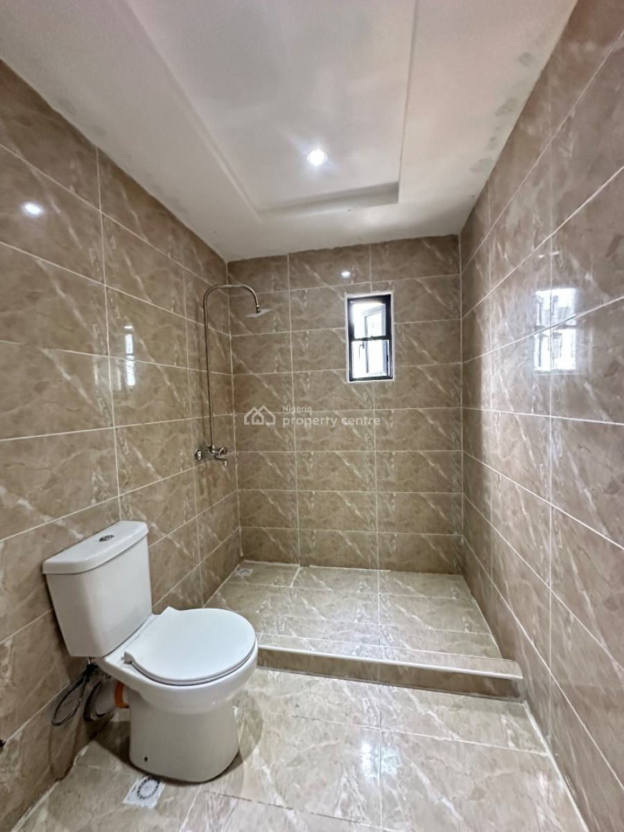 Beautifully Built 4 Bedroom Terrace Duplex with Pool and Gym, Lekki Phase 1, Lekki, Lagos, Terraced Duplex for Rent