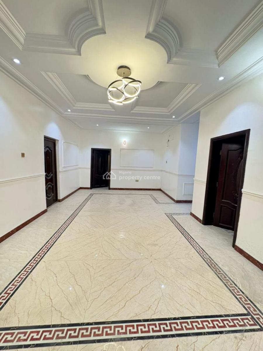 Spacious 3 Bedroom Flat Without Bq, Lekki Phase 1, Lekki, Lagos, Flat / Apartment for Rent