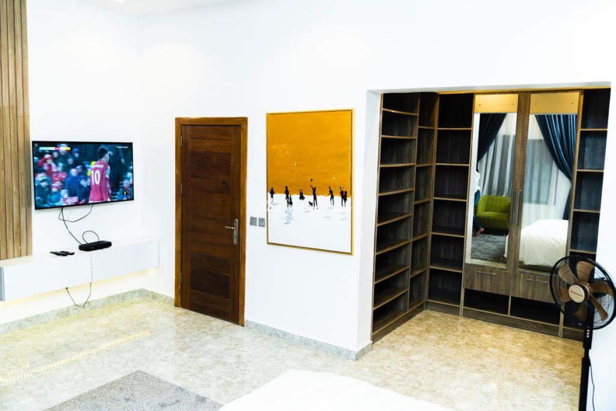 4 Bedrooms Terraced Duplex with Pool, Snooker, Ps5 and Bathtub, Mijl Residence & Villa, Ikate Elegushi, Lekki, Lagos, Terraced Duplex Short Let