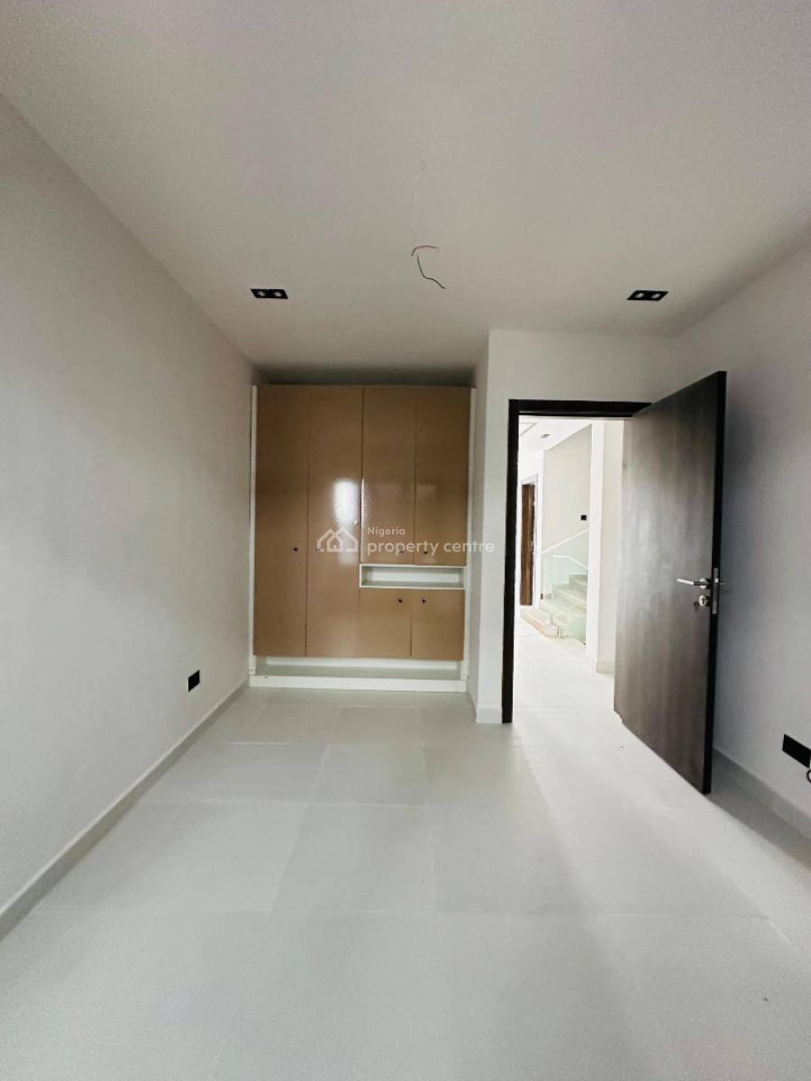 Beautifully Carved 4 Bedroom Terrace with Bq, Pool & Playground, Lekki Phase 1, Lekki, Lagos, Terraced Duplex for Rent