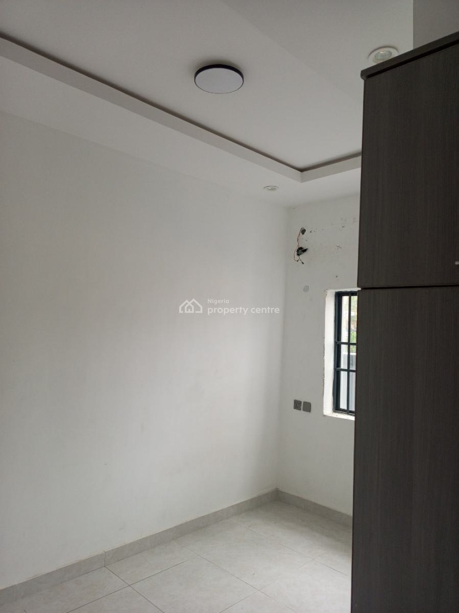Standard and Sharp 2 Bedroom Apartment (downstairs), Greenville Estate, Badore, Ajah, Lagos, Flat / Apartment for Rent