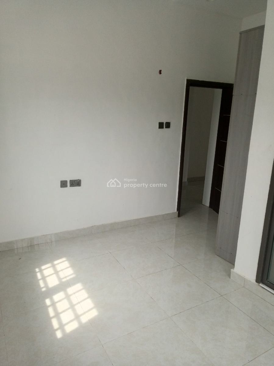 Standard and Sharp 2 Bedroom Apartment (downstairs), Greenville Estate, Badore, Ajah, Lagos, Flat / Apartment for Rent