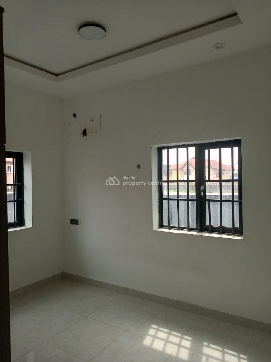 Standard and Sharp 2 Bedroom Apartment (downstairs), Greenville Estate, Badore, Ajah, Lagos, Flat / Apartment for Rent