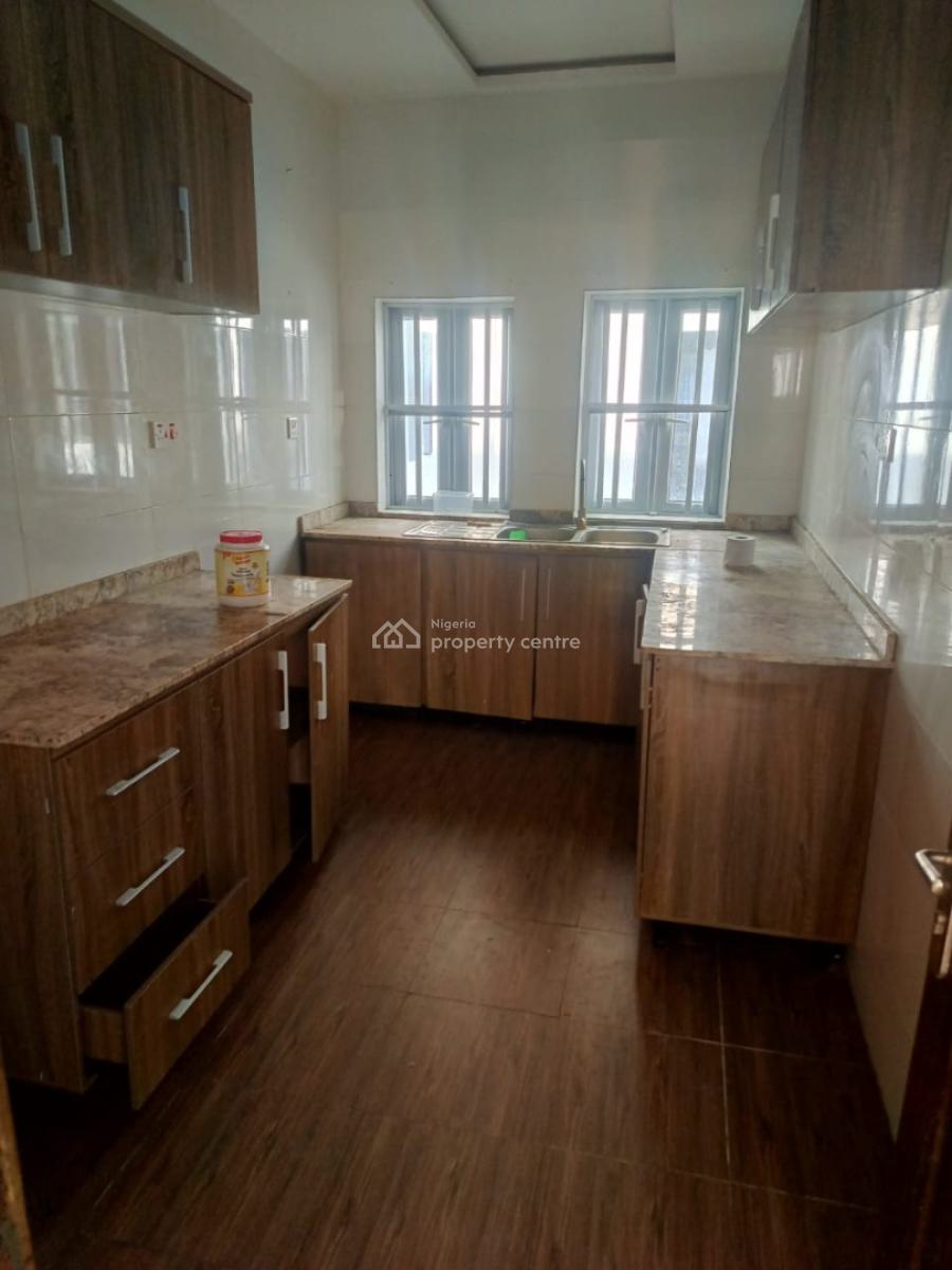 Well Maintained Self Serviced 3-bedroom Apartment, Ilasan, Lekki, Lagos, Flat / Apartment for Rent