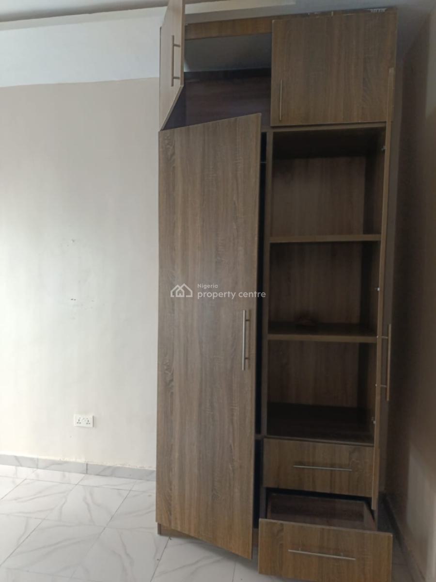 Well Maintained Self Serviced 3-bedroom Apartment, Ilasan, Lekki, Lagos, Flat / Apartment for Rent