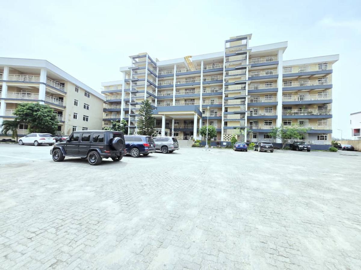 Luxury Waterfront 3 Bedroom Apartment, Lekki Phase 1, Lekki, Lagos, Flat / Apartment for Rent