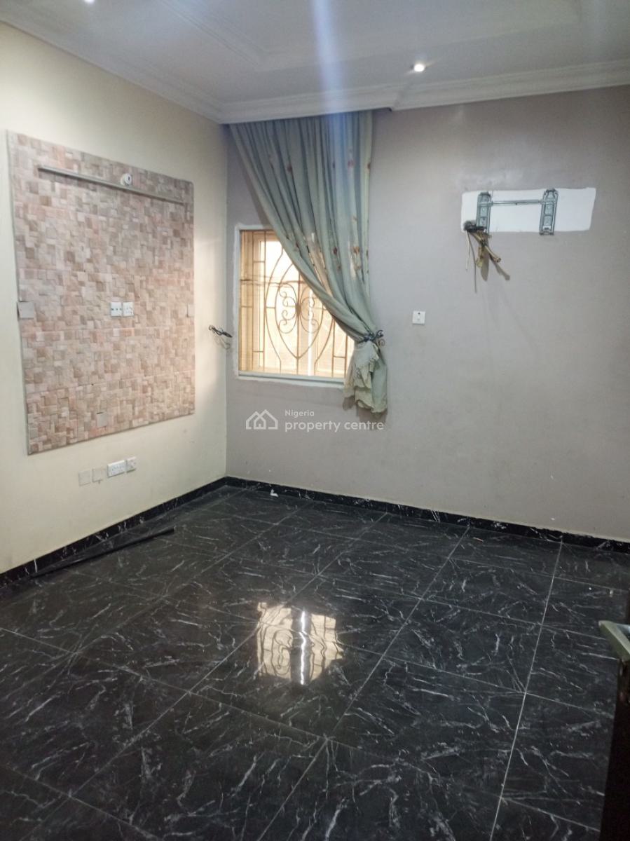 Spacious and Sharp 3 Bedroom Apartment (downstairs), Lekki Pennusula 2, Ogombo, Ajah, Lagos, Flat / Apartment for Rent