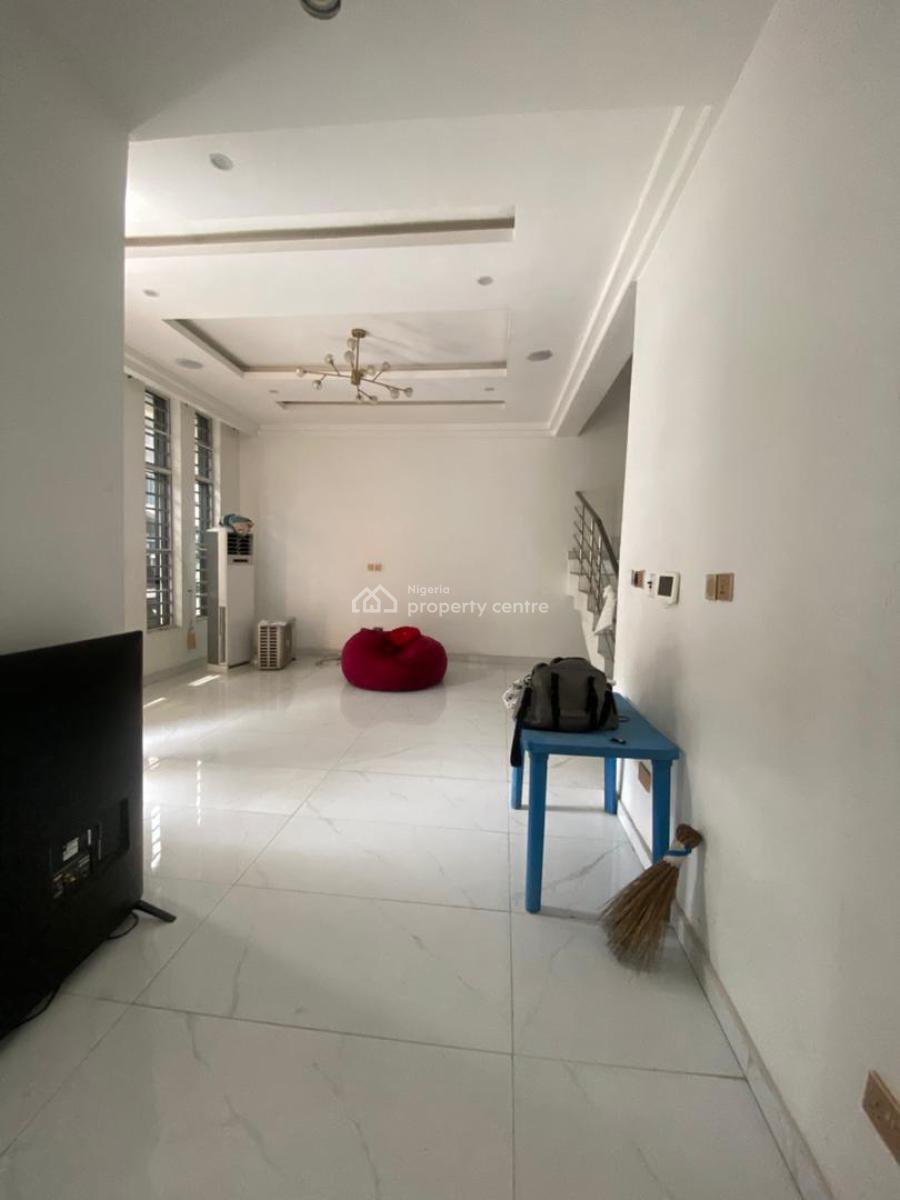 Exquisite 4 Bedroom Semi-detached Duplex with Bq, Chevron, Lekki Phase 2, Lekki, Lagos, Semi-detached Duplex for Rent