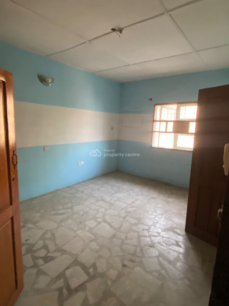 3 Bedrooms Apartment Upstairs, Ikota, Lekki, Lagos, Flat / Apartment for Rent