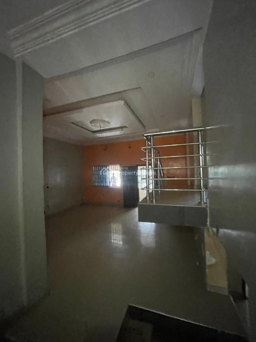 4 Bedrooms Flat with Pop, Each Room with Toilet, Olowora, Magodo, Lagos, Flat / Apartment for Rent