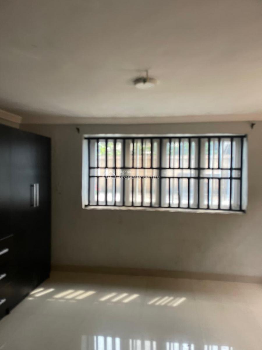 4 Bedrooms Flat with Pop, Each Room with Toilet, Olowora, Magodo, Lagos, Flat / Apartment for Rent