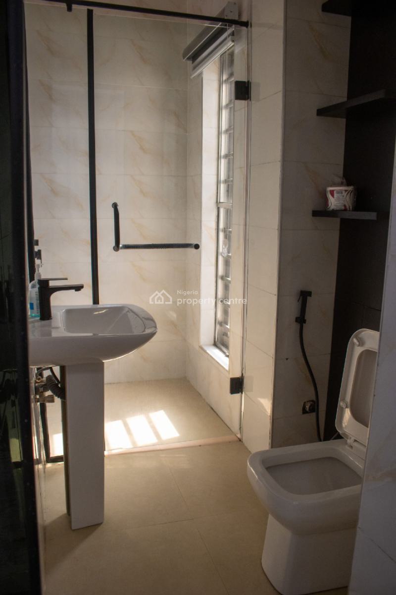 Luxury 3 Bedrooms Flat with Pool,lift, Shonibare Estate, Maryland, Lagos, Flat / Apartment Short Let