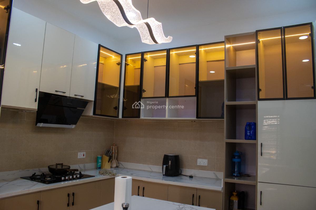 Luxury 3 Bedrooms Flat with Pool,lift, Shonibare Estate, Maryland, Lagos, Flat / Apartment Short Let