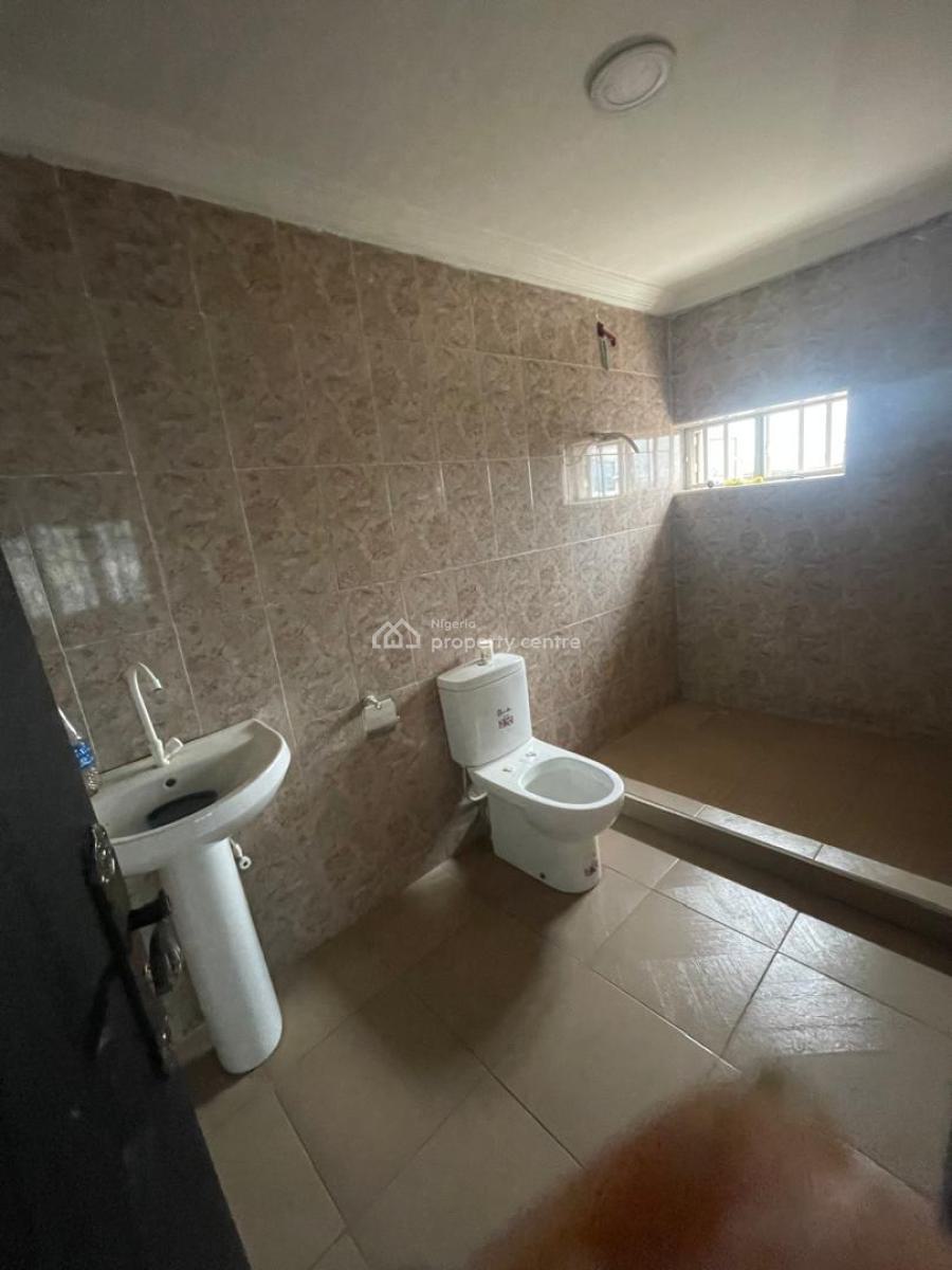 4 Bedroom Duplex, Very Decent, Olowora, Magodo, Lagos, House for Rent