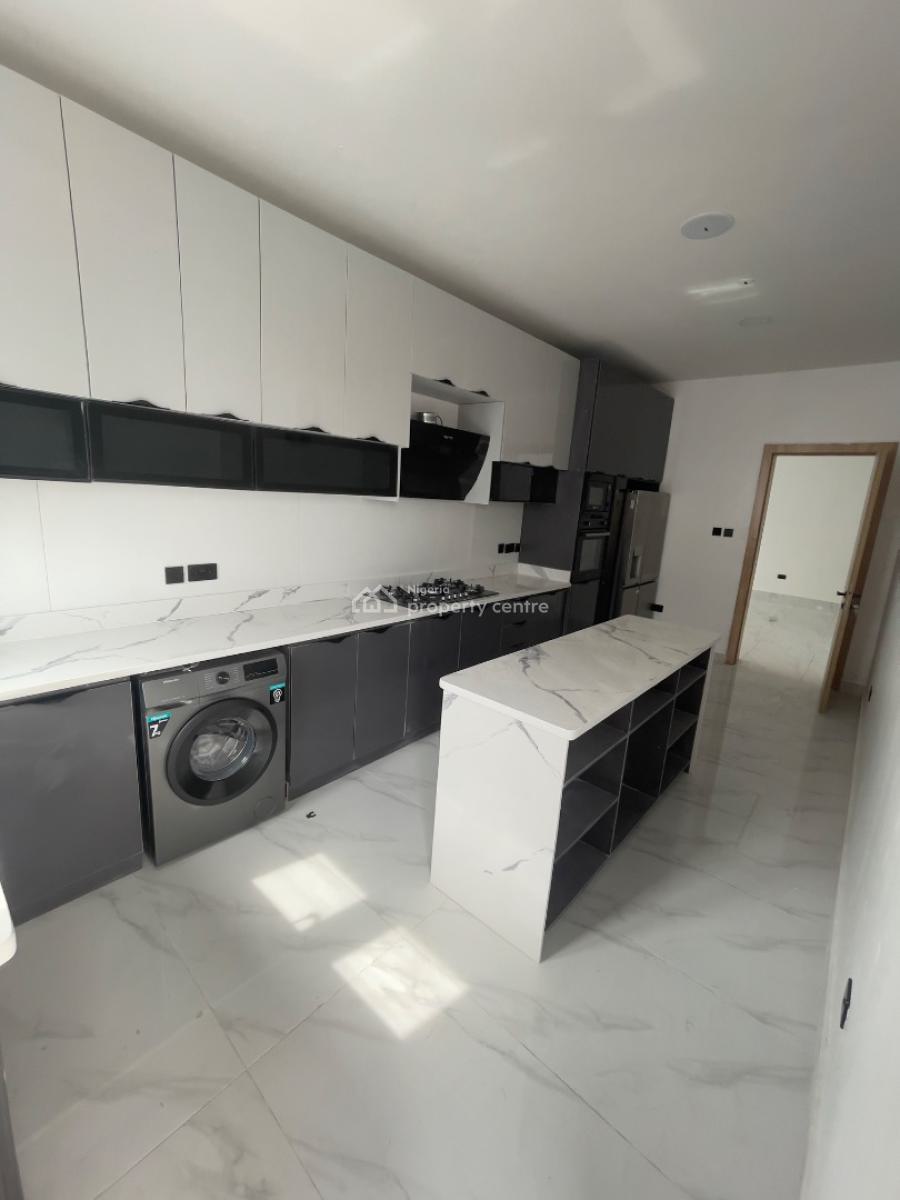 Well Built Beautiful 2 Bedroom Apartment + Bq, Lekki Phase 1, Lekki, Lagos, Flat / Apartment for Sale