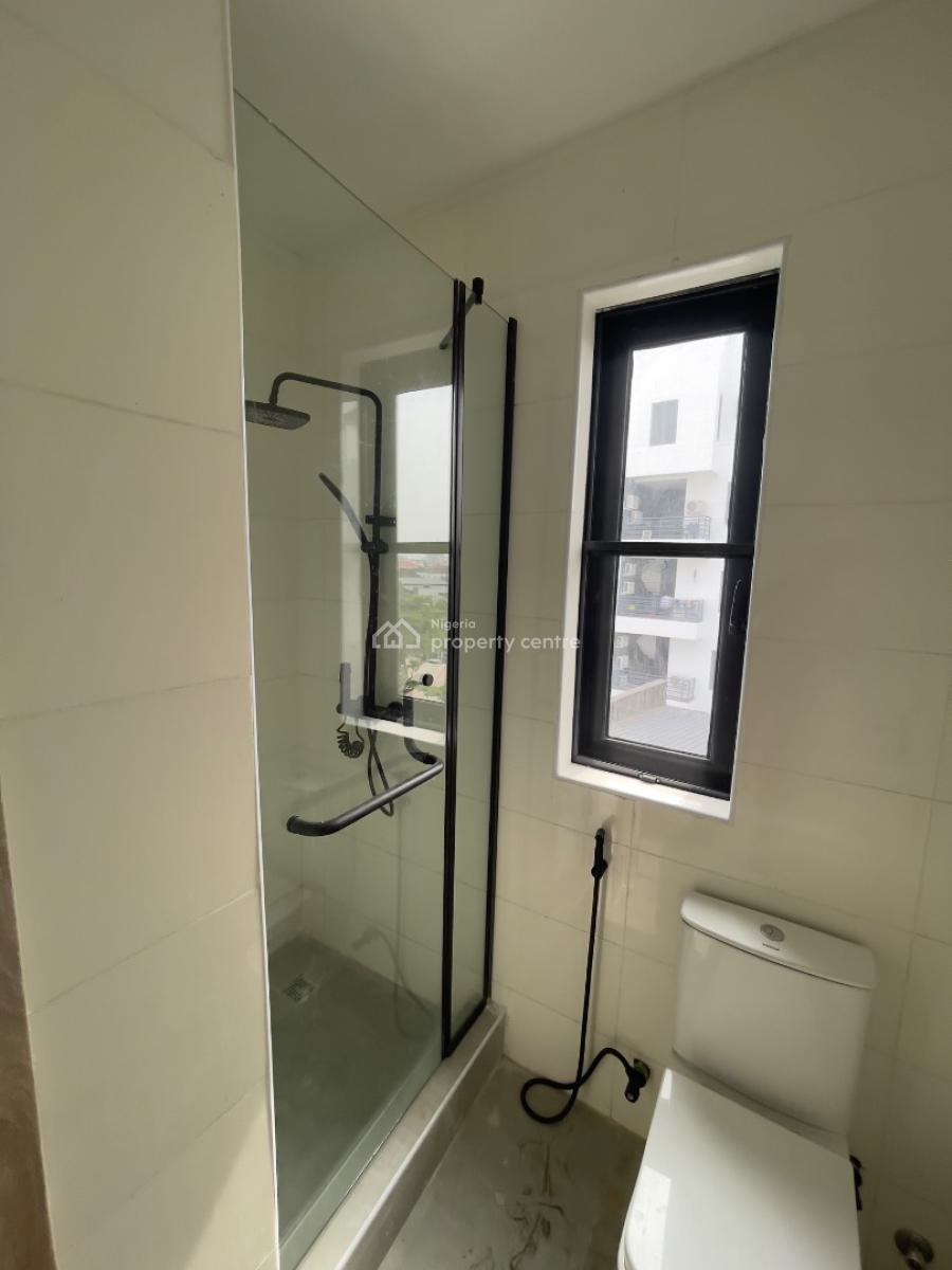 Well Built Beautiful 2 Bedroom Apartment + Bq, Lekki Phase 1, Lekki, Lagos, Flat / Apartment for Sale