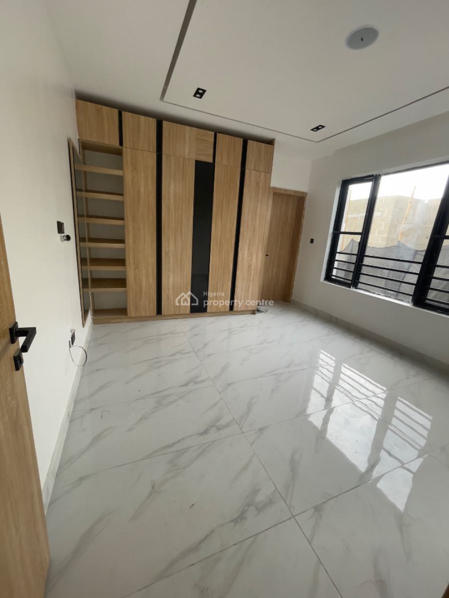 Well Built Beautiful 2 Bedroom Apartment + Bq, Lekki Phase 1, Lekki, Lagos, Flat / Apartment for Sale