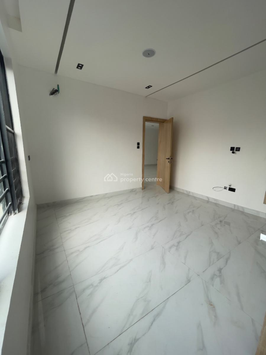 Well Built Beautiful 2 Bedroom Apartment + Bq, Lekki Phase 1, Lekki, Lagos, Flat / Apartment for Sale