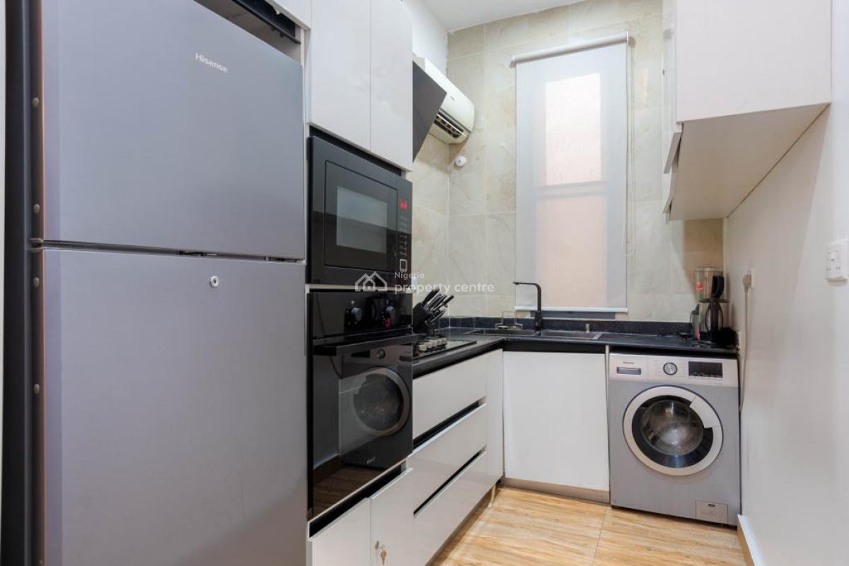 Luxury 3 Bedroom Terrace Apartment with Ps5, Pool, Snooker Board, Gym,, Lekki Phase 1, Lekki, Lagos, Flat / Apartment Short Let