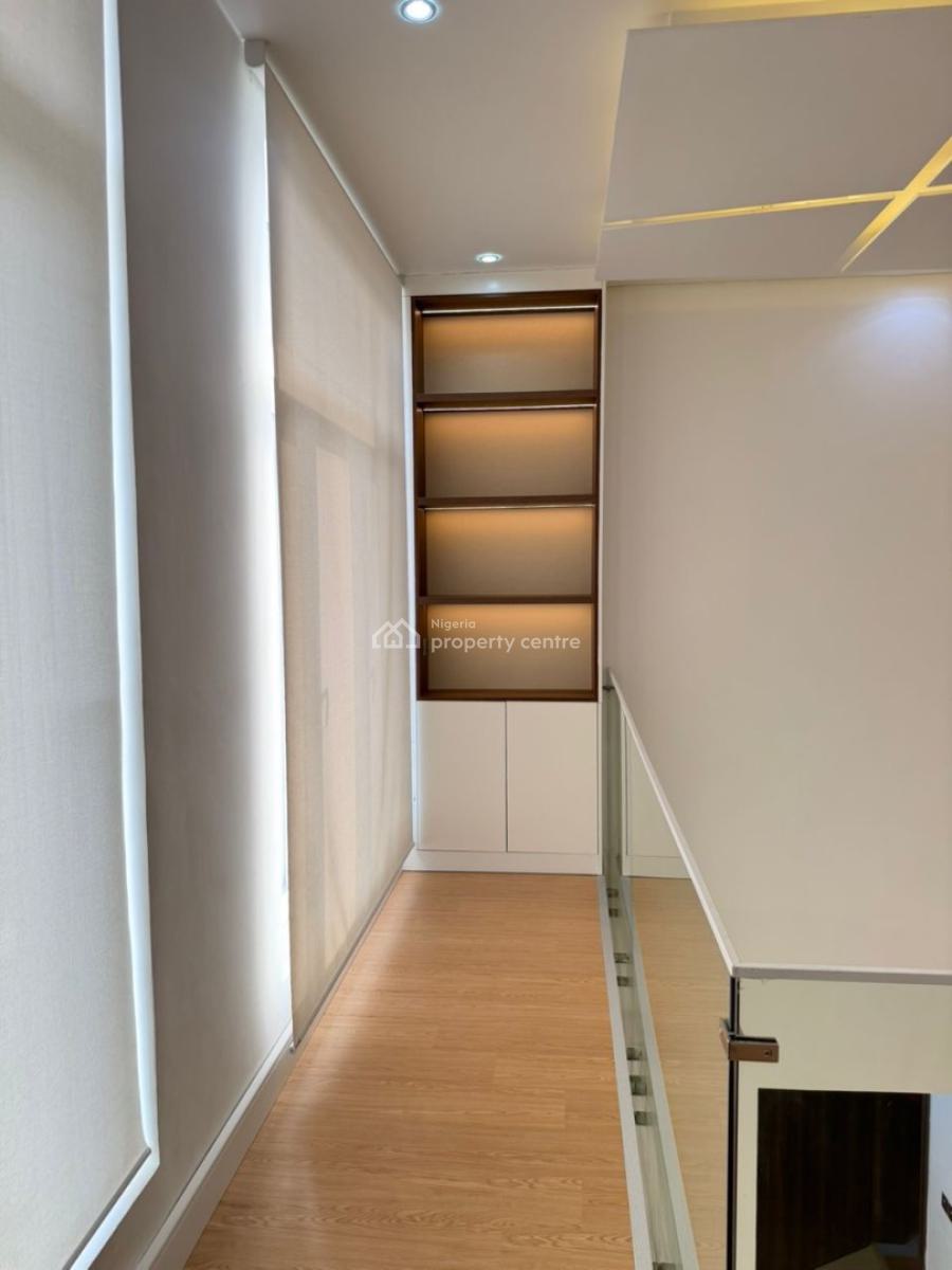 Luxury 3bedroom Apartment with Ps5, Lekki Phase 1, Lekki, Lagos, Flat / Apartment Short Let