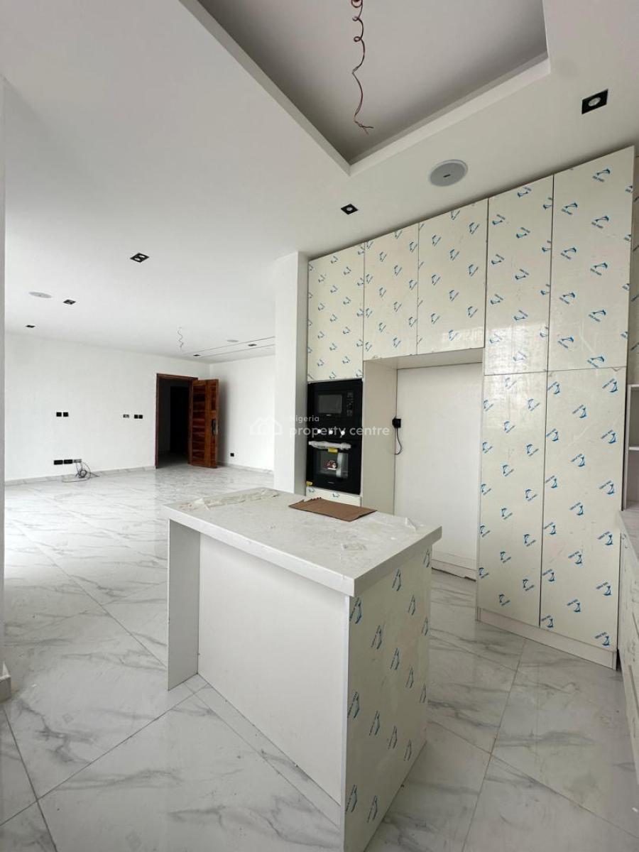 Serviced 2 Bedroom Apartment with Security Post, Lekki Phase 1, Lekki, Lagos, Flat / Apartment for Sale