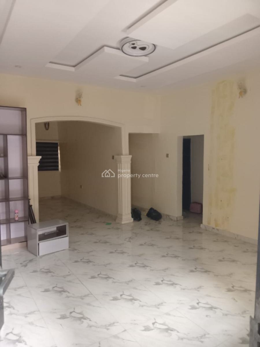 2 Bedrooms Flat with Sweet Modern Facilities, Eyini, Orita Challange, Ibadan, Oyo, Flat / Apartment for Rent