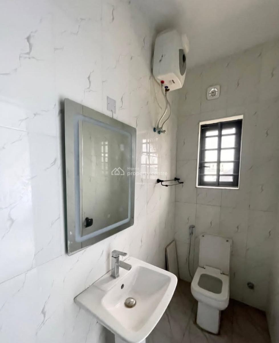 2 Bedroom Flat, Before Chevron Drive 2nd Toll Gate Axis, Ologolo, Lekki, Lagos, Flat / Apartment for Rent