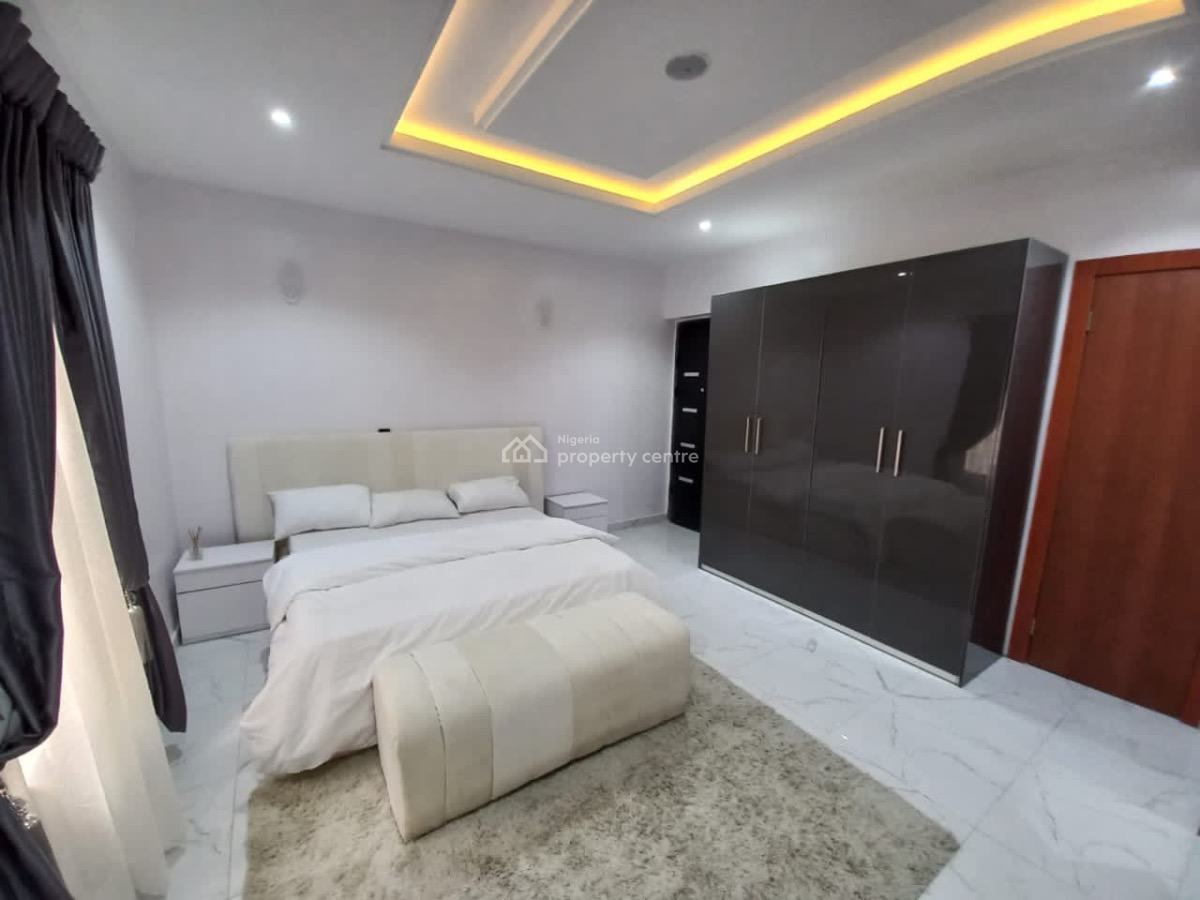 Waterfront 1 Bedroom Apartment with Swimming Pool, Fitted Gym, Cinema, Lekki Phase 1, Lekki, Lagos, Flat / Apartment Short Let