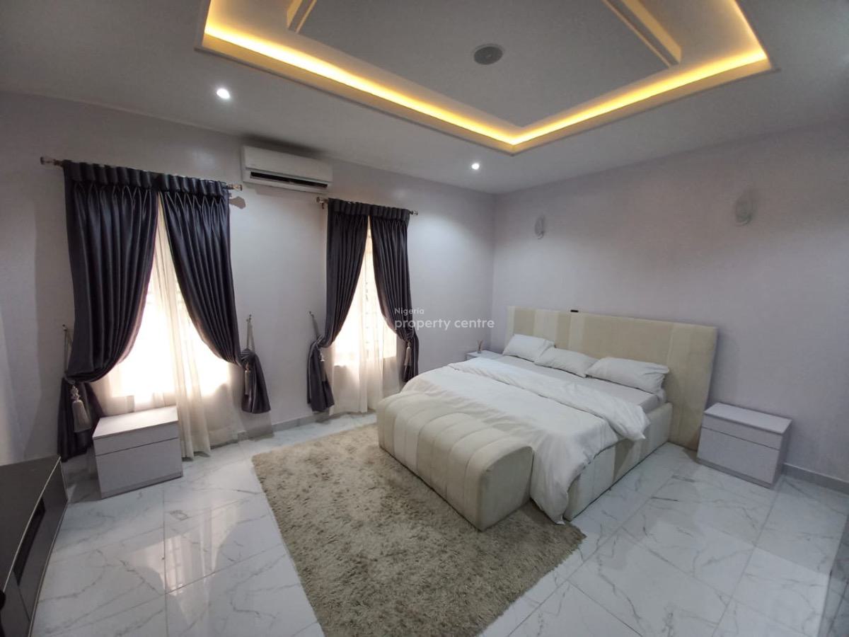 Waterfront 1 Bedroom Apartment with Swimming Pool, Fitted Gym, Cinema, Lekki Phase 1, Lekki, Lagos, Flat / Apartment Short Let