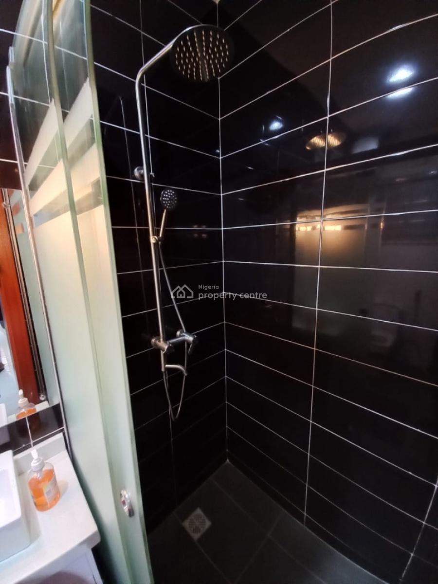 Waterfront 1 Bedroom Apartment with Swimming Pool, Fitted Gym, Cinema, Lekki Phase 1, Lekki, Lagos, Flat / Apartment Short Let