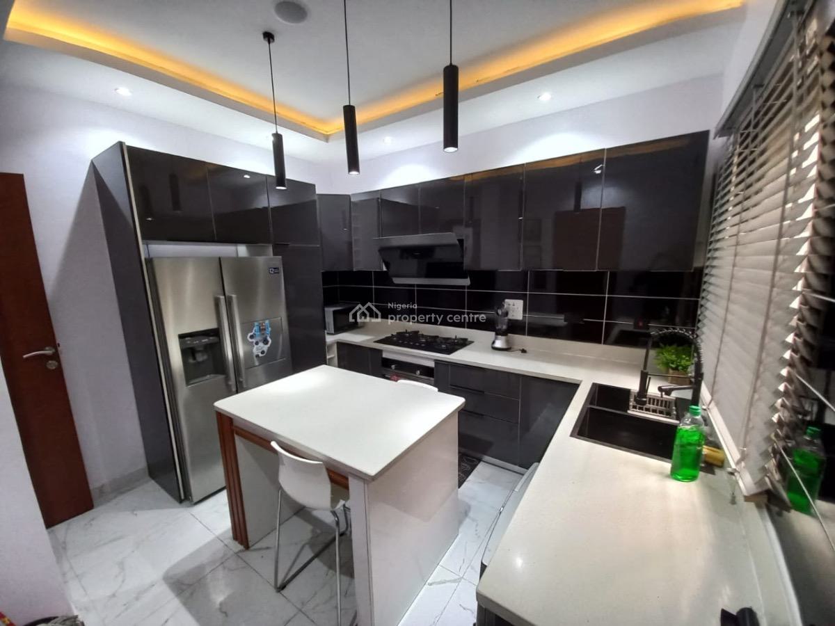 Waterfront 1 Bedroom Apartment with Swimming Pool, Fitted Gym, Cinema, Lekki Phase 1, Lekki, Lagos, Flat / Apartment Short Let