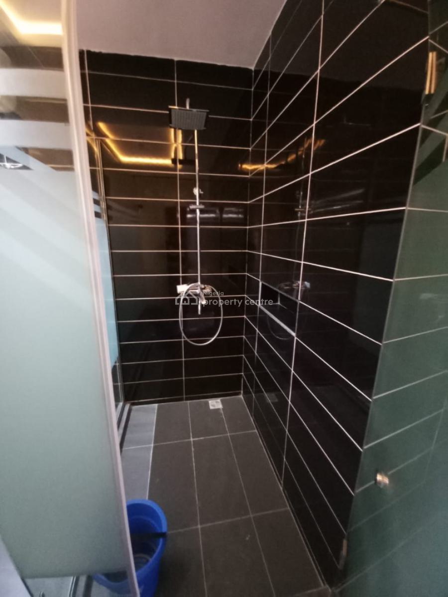 Waterfront 1 Bedroom Apartment with Swimming Pool, Fitted Gym, Cinema, Lekki Phase 1, Lekki, Lagos, Flat / Apartment Short Let