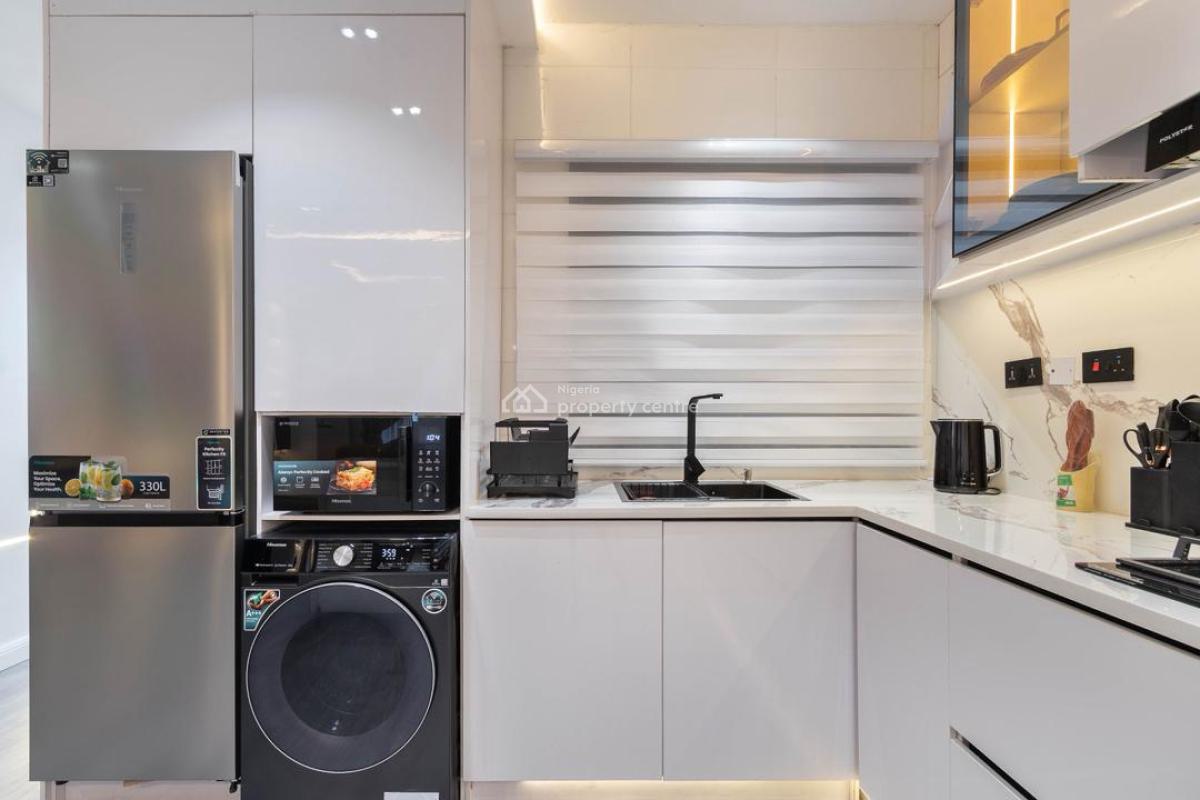 Cozy 3-bedroom and 3-bedroom Serviced Apartments with Modern Amenities, Victoria Island (vi), Lagos, Flat / Apartment Short Let