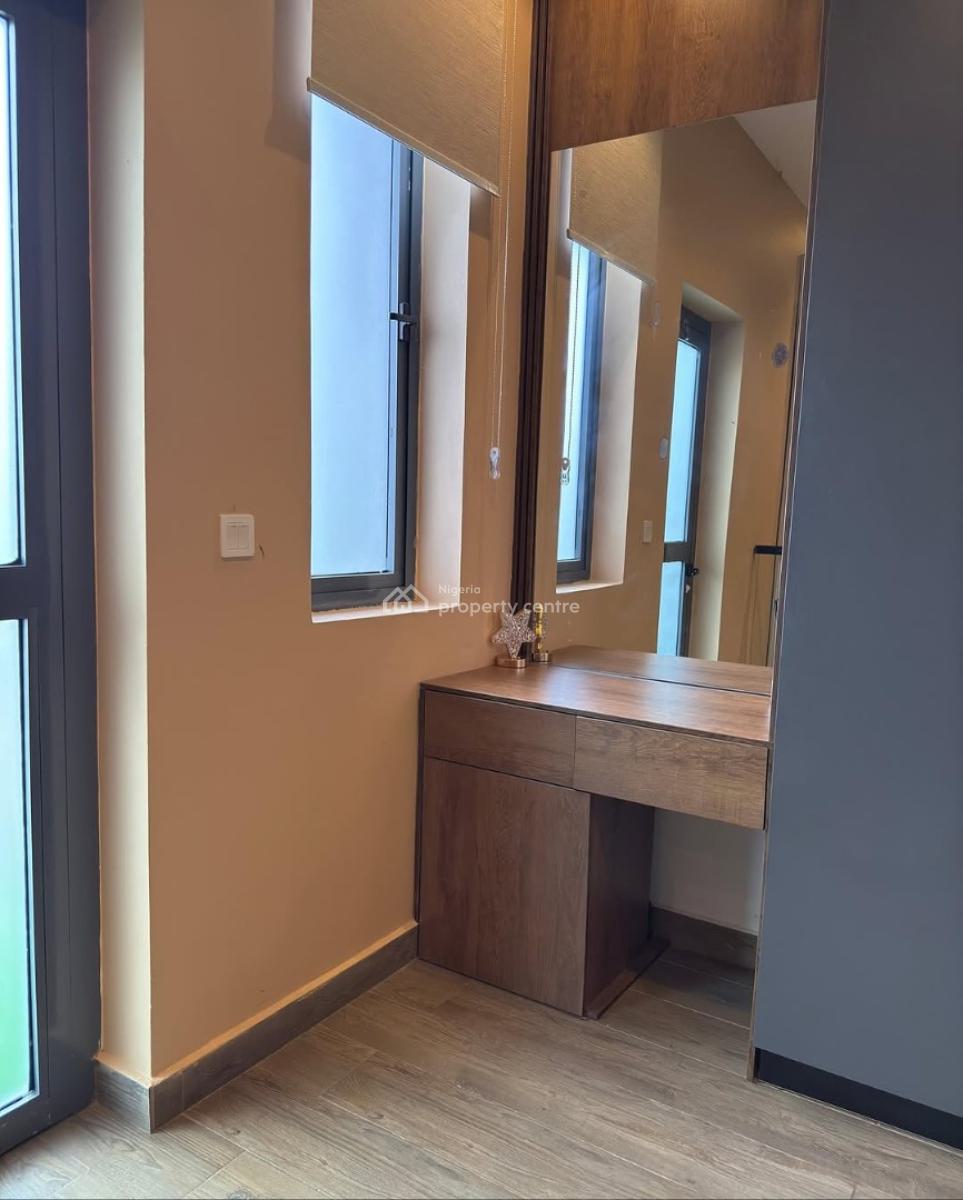 Luxurious 1 Bedroom Duplex Loft, in a Secure Estate with Pool, Lekki Phase 1, Lekki, Lagos, Flat / Apartment Short Let