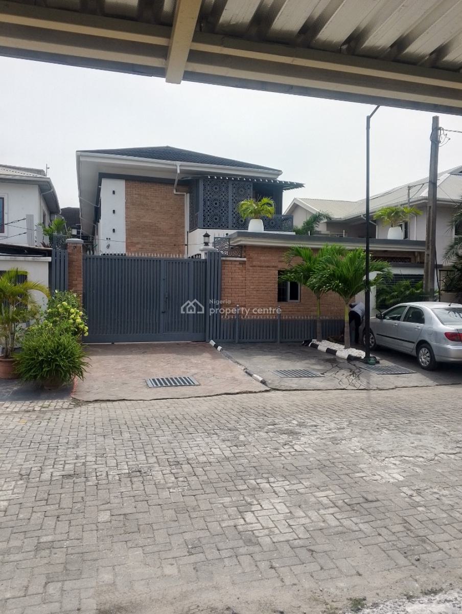 5 Bedroom Fully Detached House with a Servant Quarters and a Pool, Off Admiralty Way., Lekki Phase 1, Lekki, Lagos, Detached Duplex for Sale