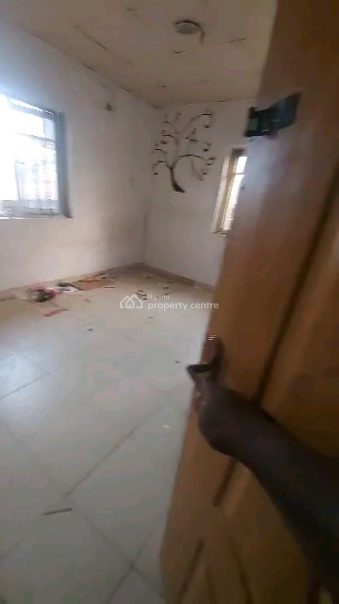 Very Lovely Self Contain, Oshifolarin Street, Akoka, Yaba, Lagos, Self Contain (single Rooms) for Rent