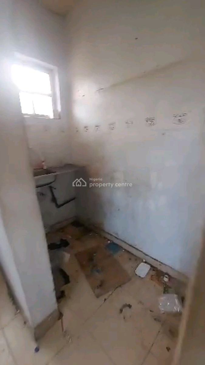 Very Lovely Self Contain, Oshifolarin Street, Akoka, Yaba, Lagos, Self Contain (single Rooms) for Rent