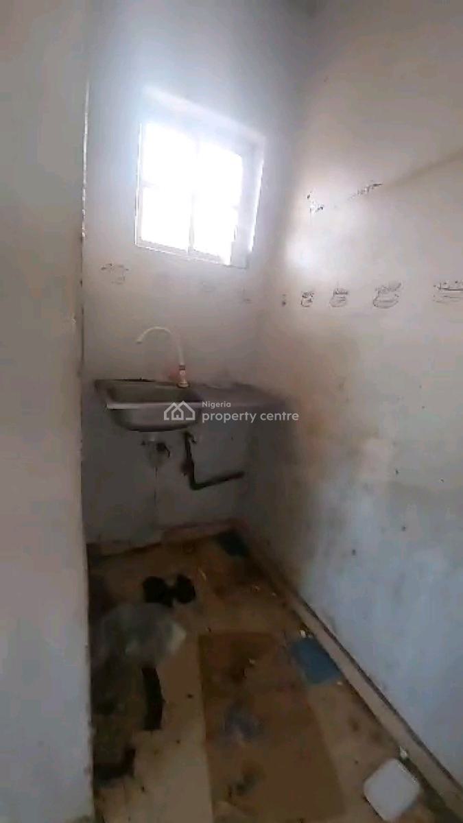 Very Lovely Self Contain, Oshifolarin Street, Akoka, Yaba, Lagos, Self Contain (single Rooms) for Rent