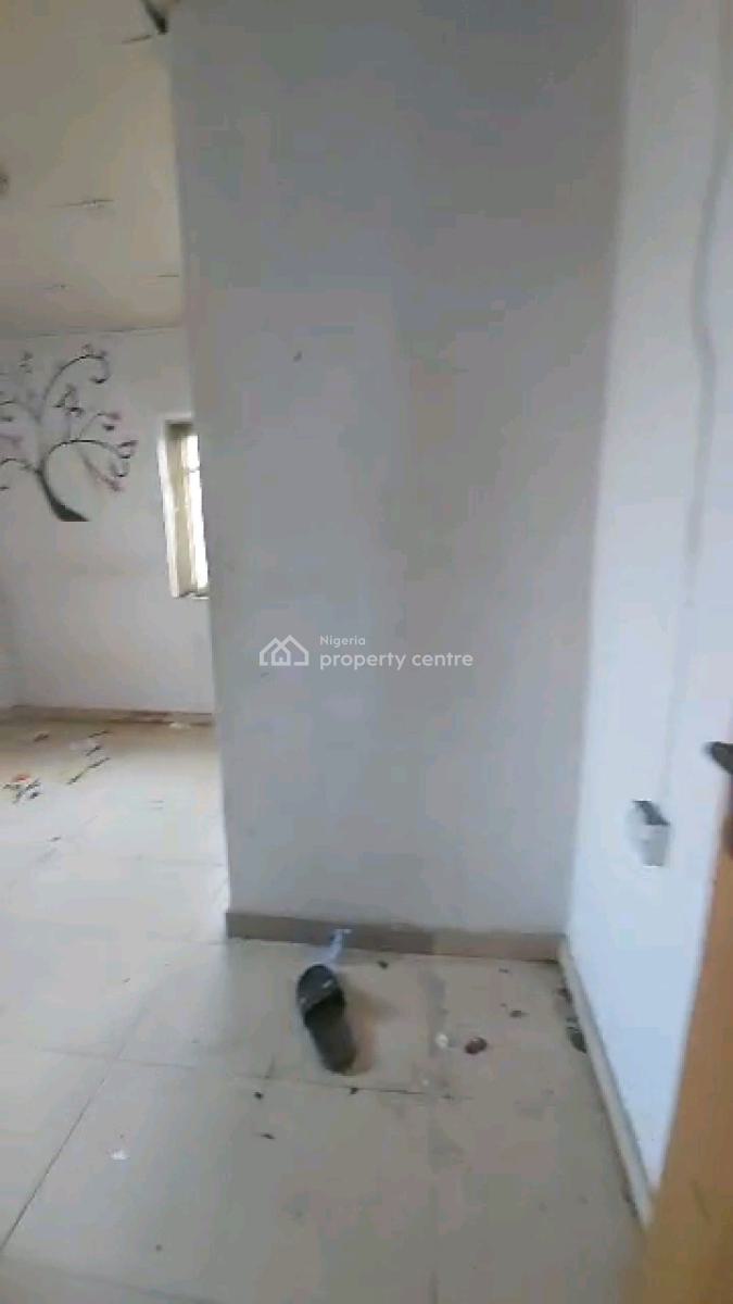 Very Lovely Self Contain, Oshifolarin Street, Akoka, Yaba, Lagos, Self Contain (single Rooms) for Rent