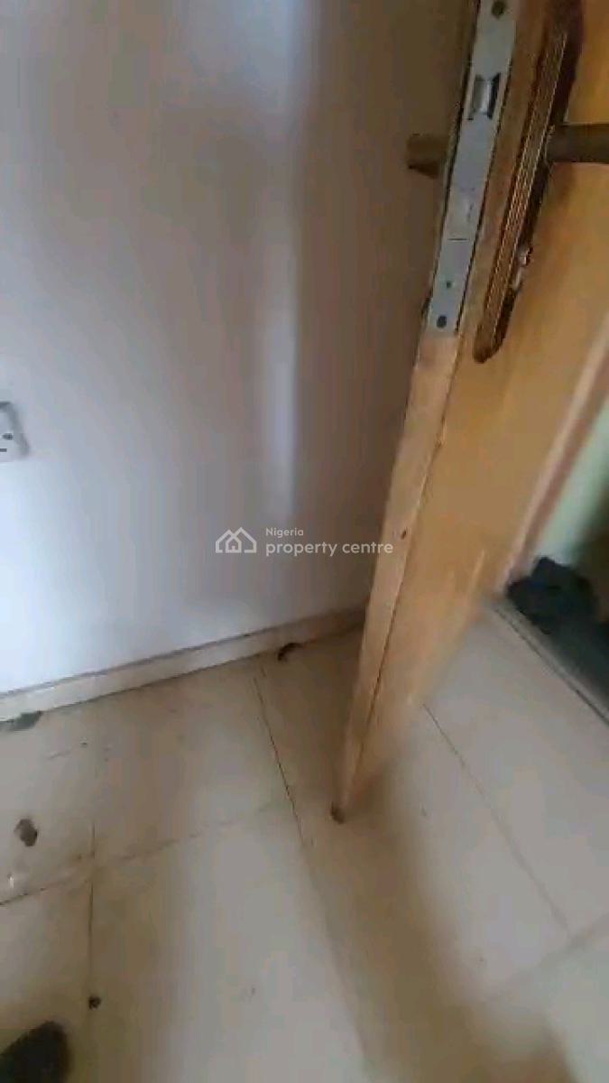 Very Lovely Self Contain, Oshifolarin Street, Akoka, Yaba, Lagos, Self Contain (single Rooms) for Rent
