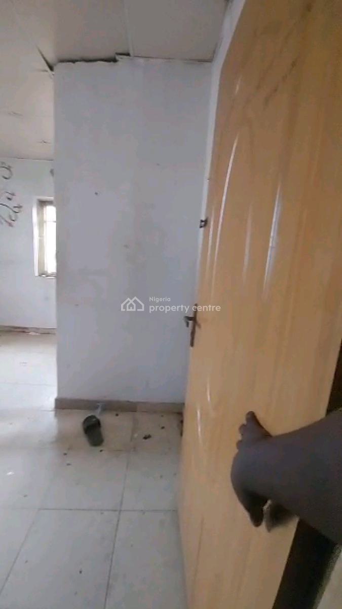 Very Lovely Self Contain, Oshifolarin Street, Akoka, Yaba, Lagos, Self Contain (single Rooms) for Rent