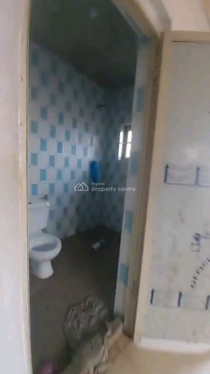 Very Lovely Self Contain, Oshifolarin Street, Akoka, Yaba, Lagos, Self Contain (single Rooms) for Rent