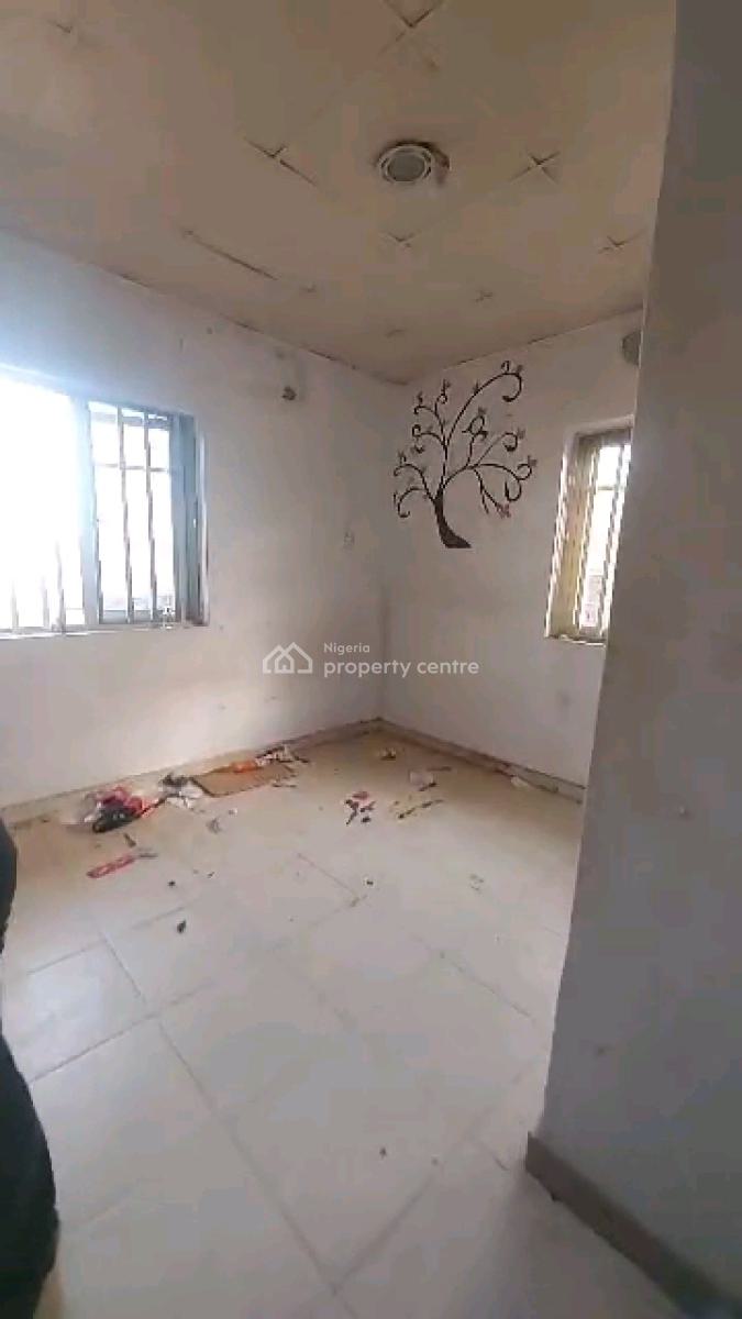 Very Lovely Self Contain, Oshifolarin Street, Akoka, Yaba, Lagos, Self Contain (single Rooms) for Rent