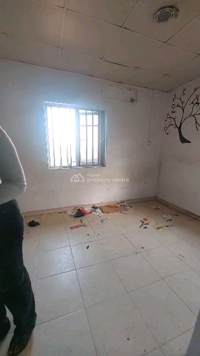 Very Lovely Self Contain, Oshifolarin Street, Akoka, Yaba, Lagos, Self Contain (single Rooms) for Rent