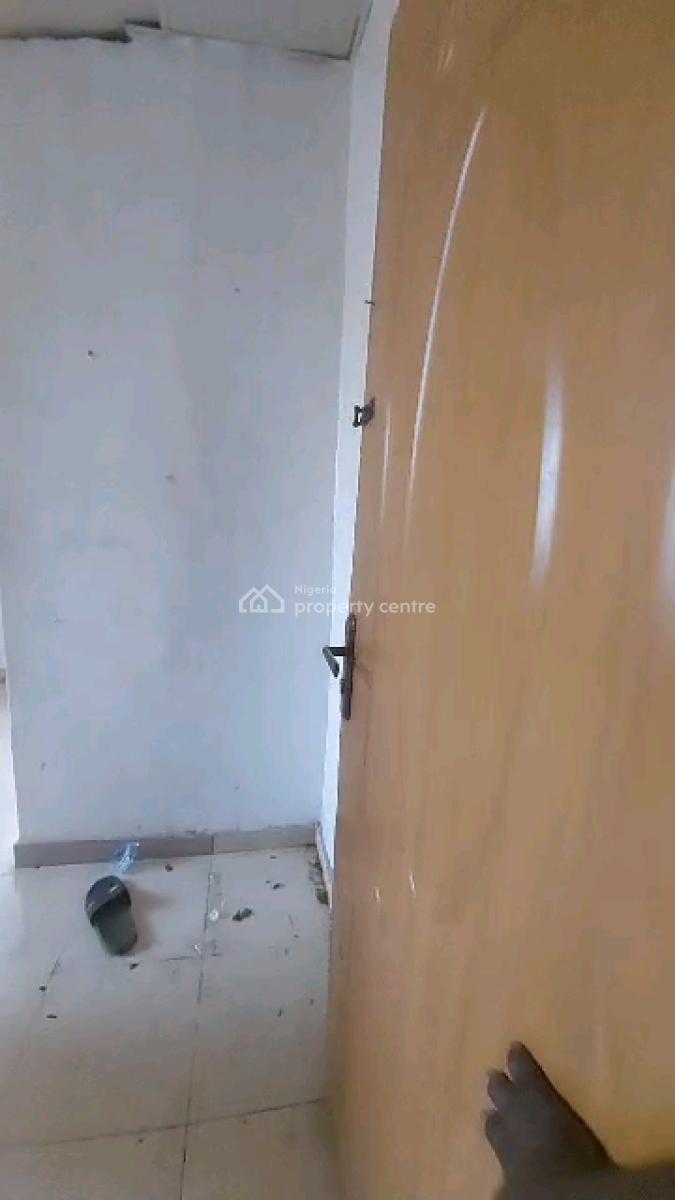 Very Lovely Self Contain, Oshifolarin Street, Akoka, Yaba, Lagos, Self Contain (single Rooms) for Rent