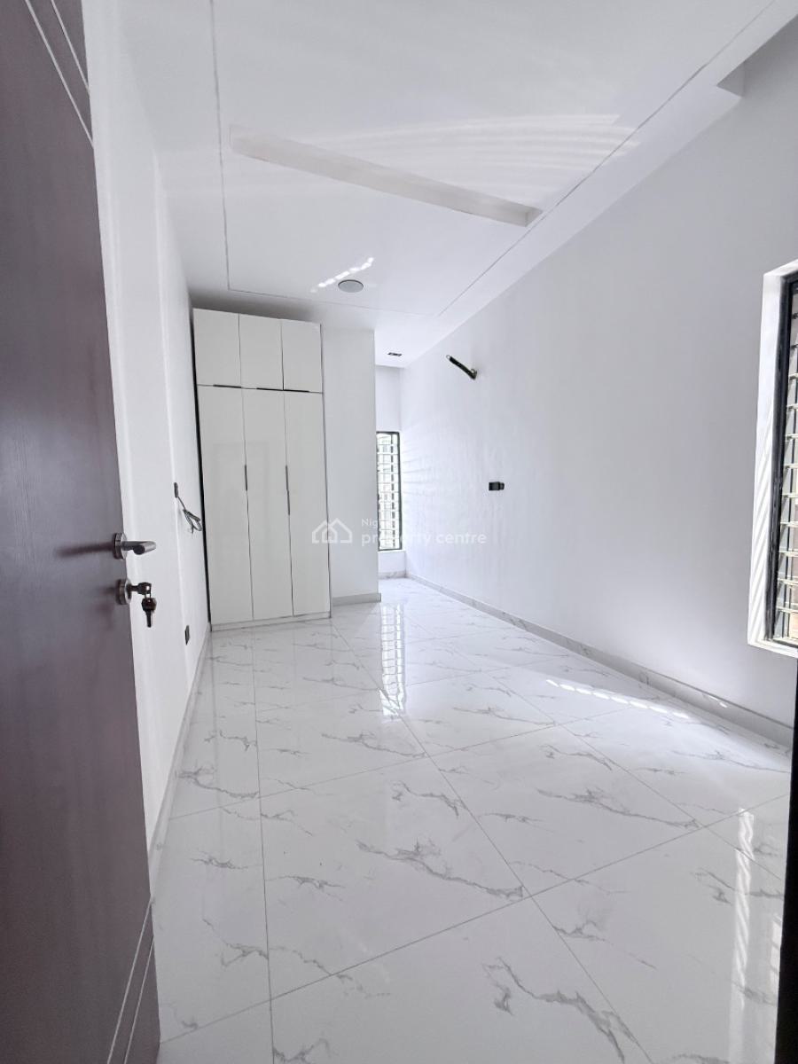 4-bedroom Terrace Duplex, Osapa, Lekki, Lagos, Terraced Duplex for Sale