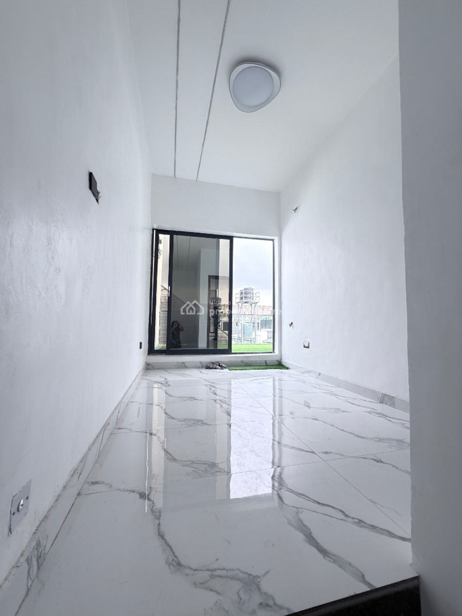 4-bedroom Terrace Duplex, Osapa, Lekki, Lagos, Terraced Duplex for Sale