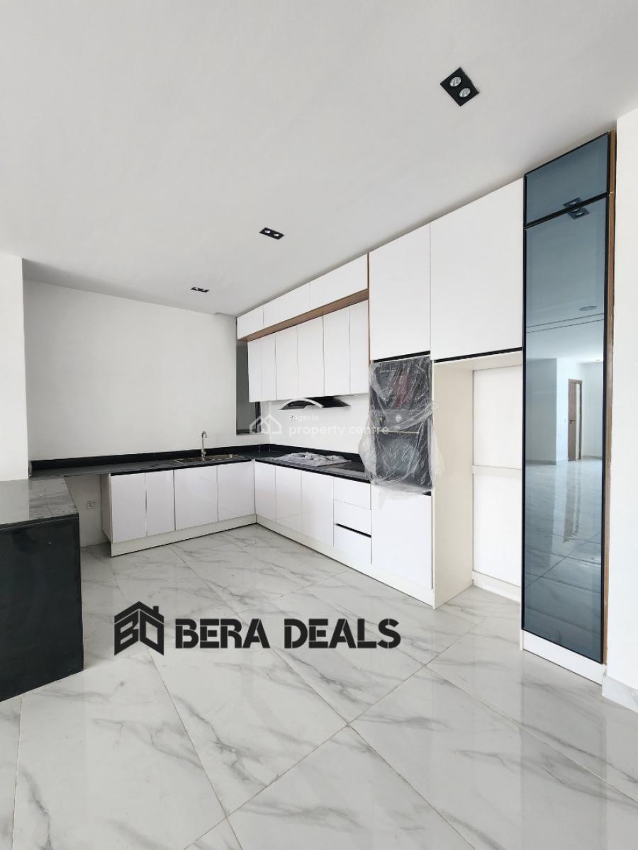 Luxury 2 Bedroom Apartment, Lekki Phase 1, Lekki, Lagos, Block of Flats for Sale